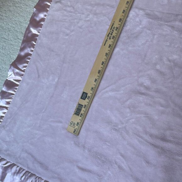 UGG Plush Satin-Lined Baby Blanket in Pink Super Soft 35” x 48” - Picture 9 of 11